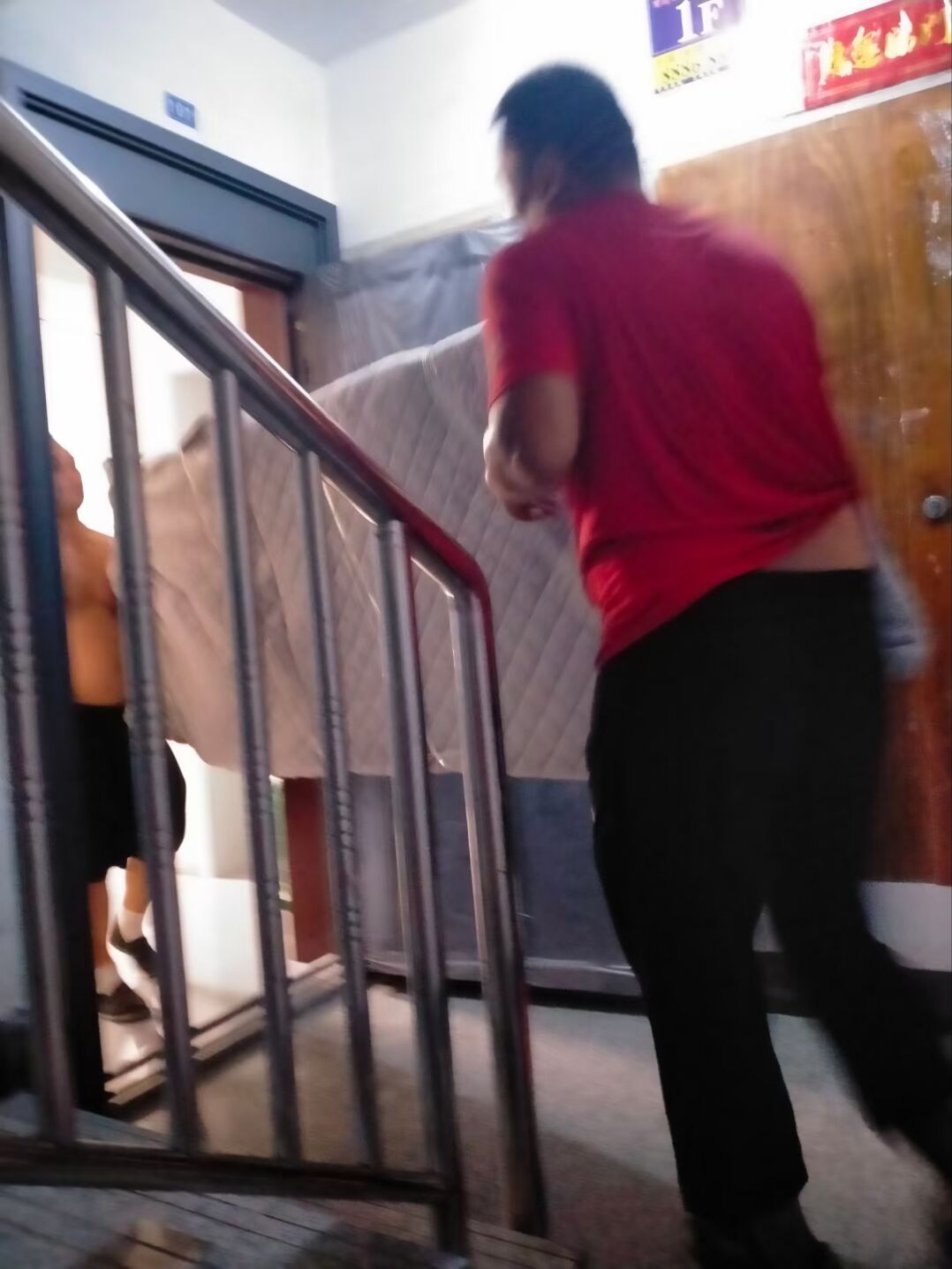 青岛搬家公司乱收费客户不加反降